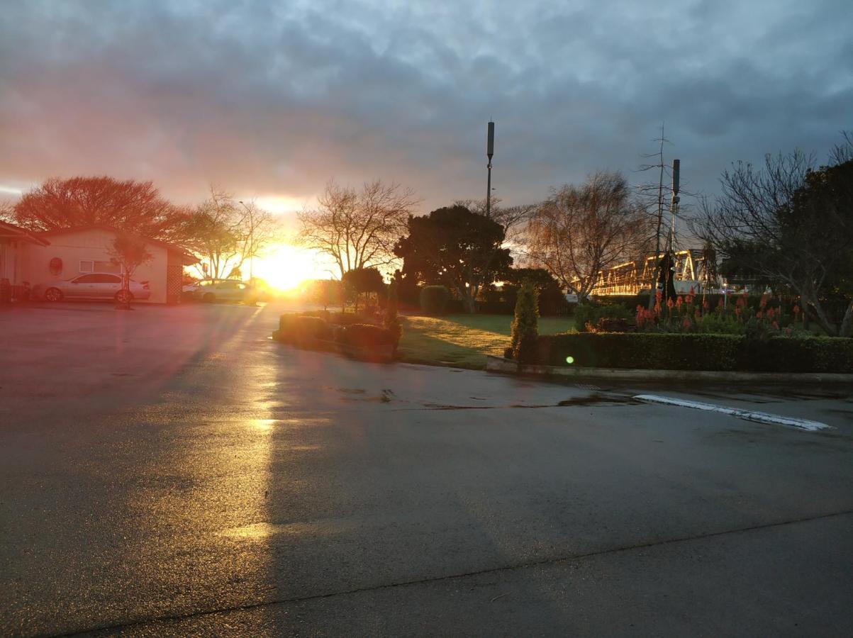 Astral Motel Whanganui Bagian luar foto